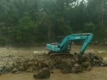 Aktivis Lingkungan Sukabumi Soroti Pengerukan Sungai di Desa Kertamukti Oleh Alat Berat Perusahaan PLTHM