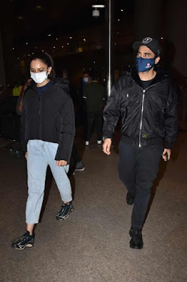 Rakul Preet Singh and Jackky Bhagnani clicked at Mumbai airport