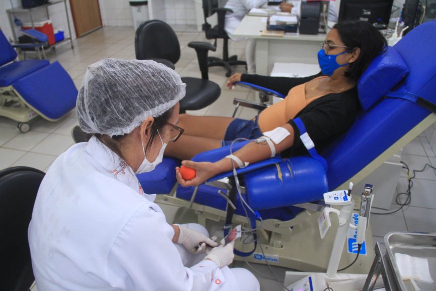 Com estoque em baixa, importância da doação de sangue é reforçada pela Fhemeron