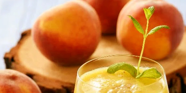 Gut and Diet Friendly: Peach Smoothie Recipe