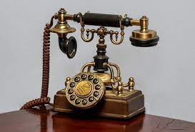 टेलीफोन का आविष्कार किसने किया l