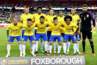 SELECCIÓN DE BRASIL. Temporada 2015-16. Renato Augusto, Gil, Filipe Luis, Elias, Miranda y Alisson; Dani Alves, Lucas Lima, Gabriel, Philippe Coutinho y Willian. SELECCIÓN DE BRASIL 0 SELECCIÓN DE PERÚ 1 Lunes 13/06/2016, 3:00 horas (horario español). Copa América Centenario 2016, Grupo B, jornada 3. Foxborough, Massachussets, Estados Unidos, estadio Gillette: 36.187 espectadores. GOLES: 0-1: 74’, Raúl Ruidíaz.