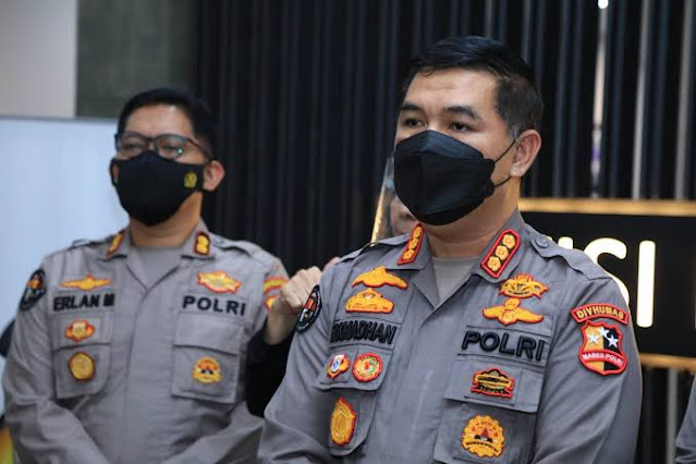 Penyebar Seruan Jihad Lawan Densus 88 dengan Membakar Polres Ditangkap di Bandung.lelemuku.com.jpg