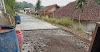 DI DUGA DI KORUP, WARGA CIPETIR TUNTUT TRANSPARANSI PEMBANGUNAN RABAT BETON JALAN DESA