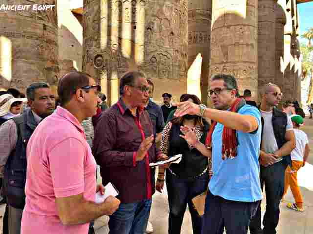 وزيرالسياحة والآثار يتابع التجهيزات النهائية الخاصة بفعالية احتفال طريق الكباش