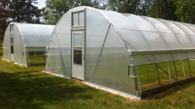 12 Hoop House Plans to Enjoy Gardening Throughout Winter | The Self-Sufficient Living