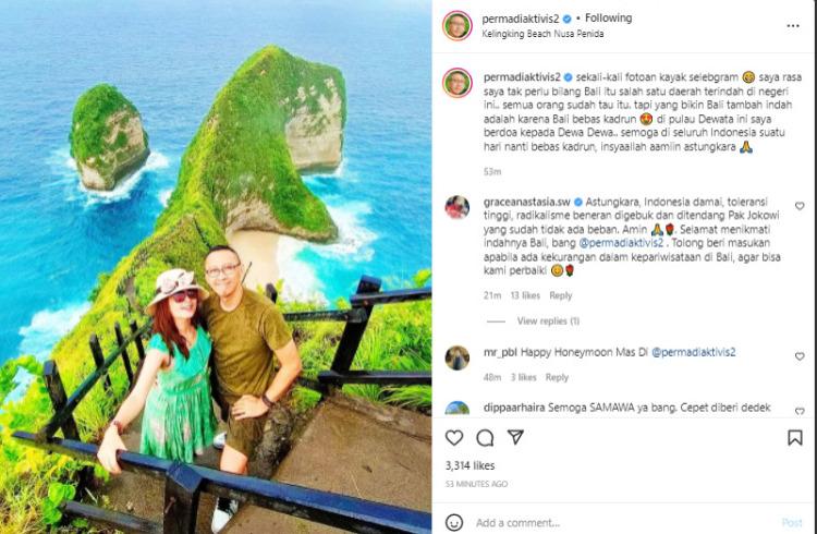 Pamer Foto Bareng Istri di Bali, Abu Janda Sebut Berdoa kepada Dewa, Netizen Singgung Soal Agama: Ini Orang Masih Muslim Gak Sih?
