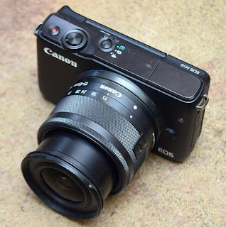 Kamera Mirrorless Canon EOS M10 Touch-Screen Second