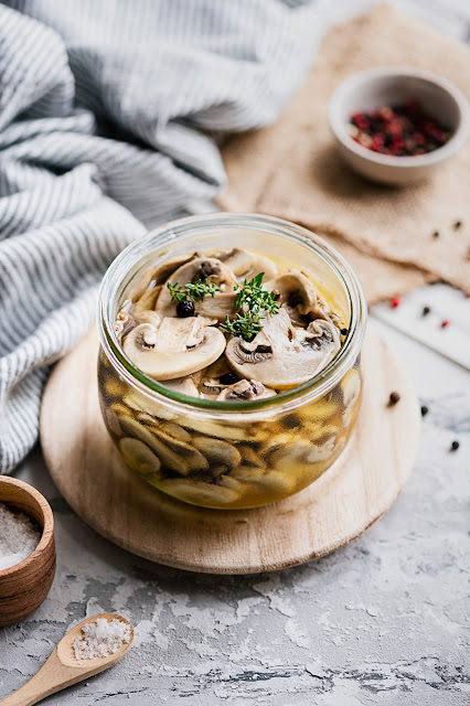 Salade de lentilles vertes et pickles de champignons