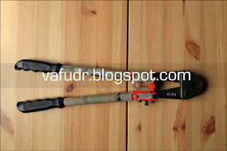 Camouflaging bolt cutter