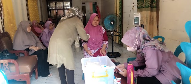 KSJ DAN RSUD MITRA MEDIKA LAKSANAKAN JUM'AT BAROKAH