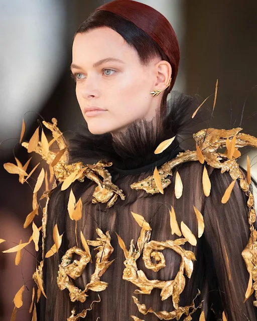 Schiaparelli Haute Couture Spring Summer 2022 by RUNWAY MAGAZINE