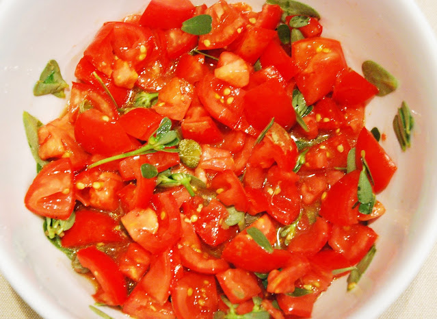 Salade de tomates au pourpier et au gingembre