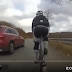 [VIDEO CHOC] L'INCROYABLE ET TERRIFIANTE VIDÉO D'UN CHAUFFARD VOULANT RENVERSER DEUX CYCLISTES