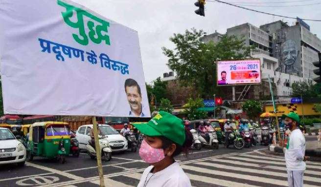 Air Pollution:‘रेड लाइट ऑन, गाड़ी ऑफ’ पर दिल्ली सरकार को सुप्रीम कोर्ट का फटकार