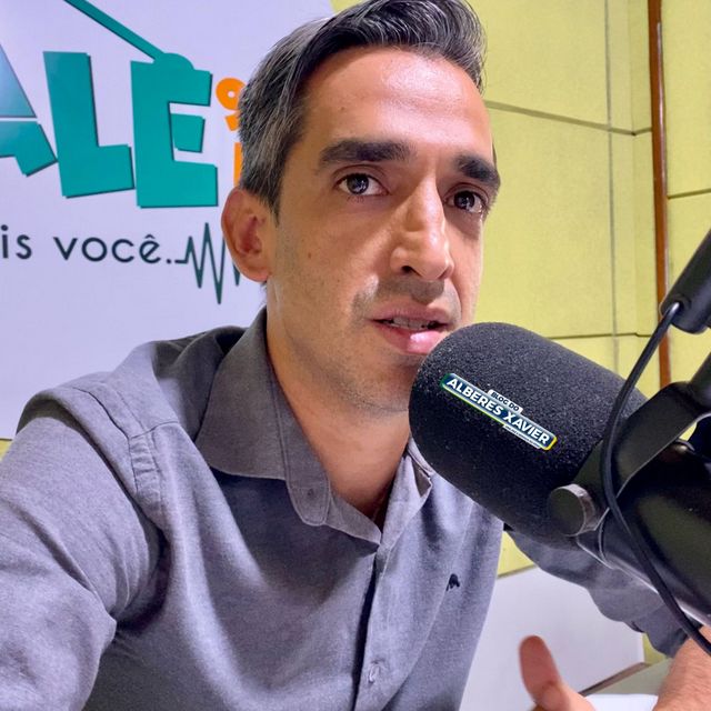 “O salário médio dos professores de Santa Cruz do Capibaribe é um dos melhores de Pernambuco”, afirma prefeito Fábio Aragão