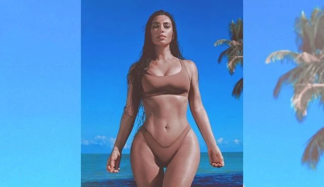 Kim Kardashian muestra el más osado traje de baño