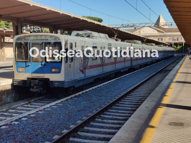 Ferrovia Roma-Lido, solo due treni in servizio. Frequenza a 39 minuti