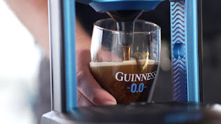 pouring_pint_of_Guinness00_draught