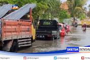 Jalan Antar Kecamatan Di Lamongan Terendam Banjir