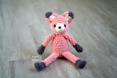 I crocheted stuffed animals using blanket yarn! 