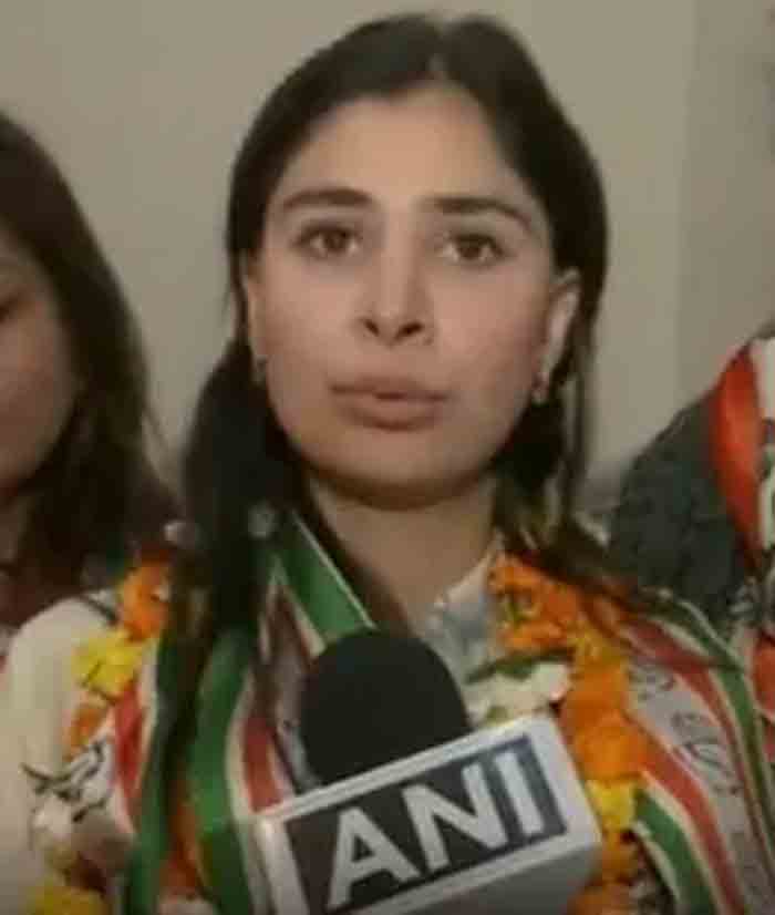 Sidhu's daughter slams Channi, says 'check his accounts, you will find Rs 133 cr', Panjab, News, Congress, Assembly Election, Allegation, National, Politics