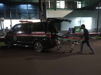 Layanan ambulance dalam kota