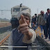 यूरिया के लिए किसानों ने मुरलीगंज रेलवे स्टेशन पर किया हंगामा, रेल का चक्का किया जाम 