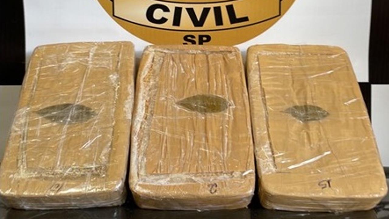 Homem que transportava cocaína em fundo falso no veículo é detido em Ourinhos