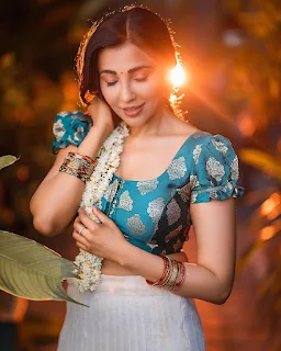 Actress Parvathy Nair latest saree photos galleryActress Parvathy Nair latest saree photos gallery