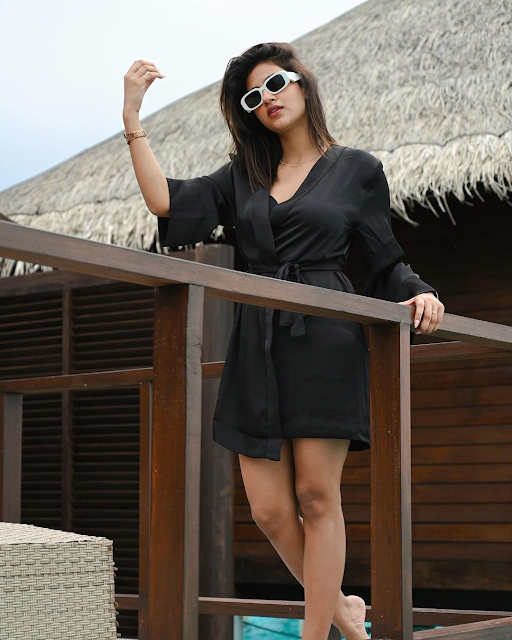 Anjali Arora Hot Sexy Pictures in black dress and sunglasses on the beach and vacation hot