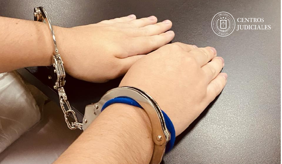 El Salvador: Empleada doméstica es acusada de robar $10 mil dólares en joyas de oro en Santa Ana