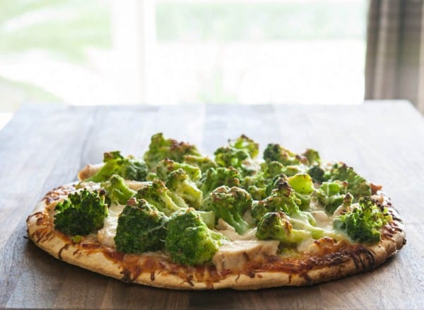 Cheesy Chicken and Broccoli Pizza Recipe