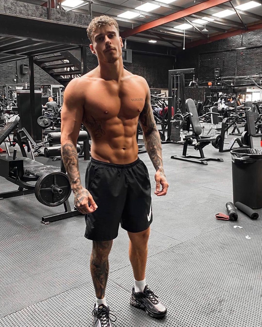 handsome-shirtless-fit-hipster-kori-sampson-gym-tattoo-body