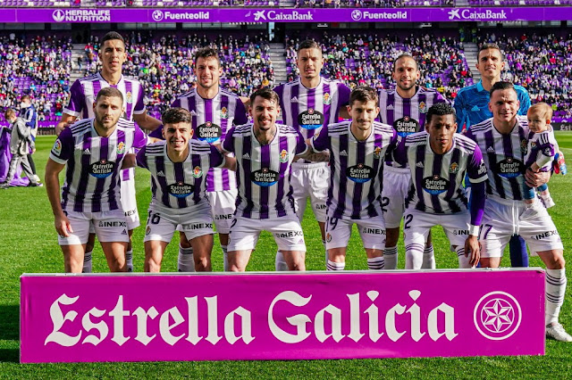 REAL VALLADOLID C. F. Temporada 2021-22. El Yamiq, Óscar Plano, Javi Sánchez, Nacho, Jordi Masip. Shon Weissman, Álvaro Aguado, Luis Pérez, Toni Villa, Gonzalo Plata y Roque Mesa. REAL VALLADOLID C. F. 1 C. D. LEGANÉS 0 Domingo 02/01/2022, 14:00 horas. Campeonato de Liga de 2ª División, jornada 22. Valladolid, estadio José Zorrilla: 11.700 espectadores. GOLES: 1-0: 43’, Shon Weissman