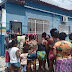 Lero Cunha entrega cestas básicas a população carente de Firmino Alves