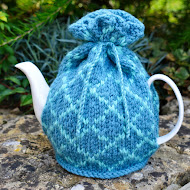 Diamond 4-Cup Teapot Cosy Knitting Pattern