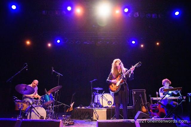 Aoife Nessa Frances at The Danforth Music Hall on December 6, 2021 Photo by John Ordean at One In Ten Words oneintenwords.com toronto indie alternative live music blog concert photography pictures photos nikon d750 camera yyz photographer
