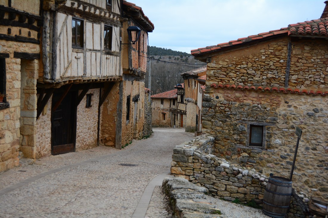 Ruelle principale du village de Calatanazor