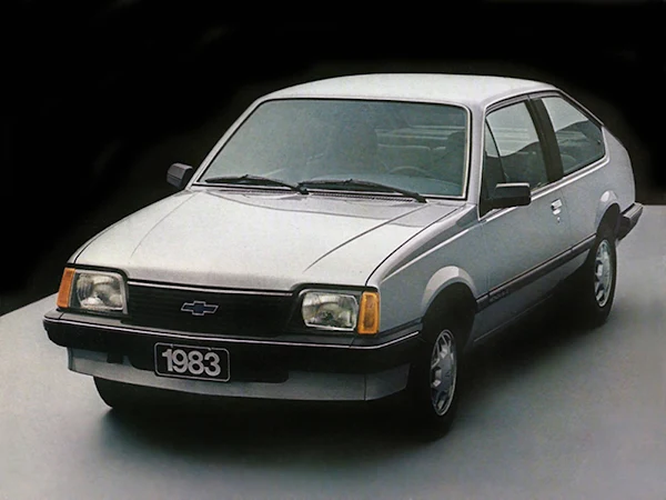 Chevrolet Monza 1.6 1982 - fotos, consumo e performance