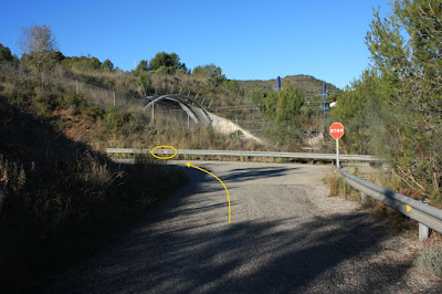 CIMS I COTES DEL BAIX PENEDÈS, EL VENDRELL-EL REPETIDOR-PUIG DEL LLEÓ-PUIG CLAPER-EL RAURELL-ROCA AGUILERA, Camí del Torrent del Cullerer