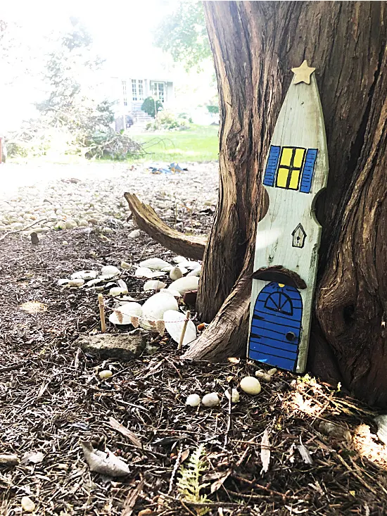 picket fence fairy house