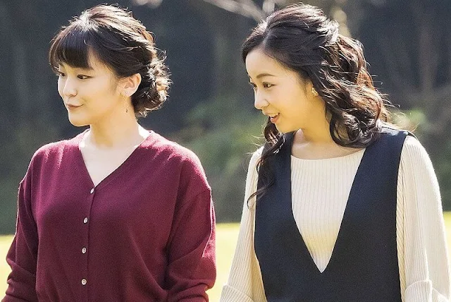 Princess Mako and Princess Kako met with Empress Masako and Princess Aiko at Akasaka Estate