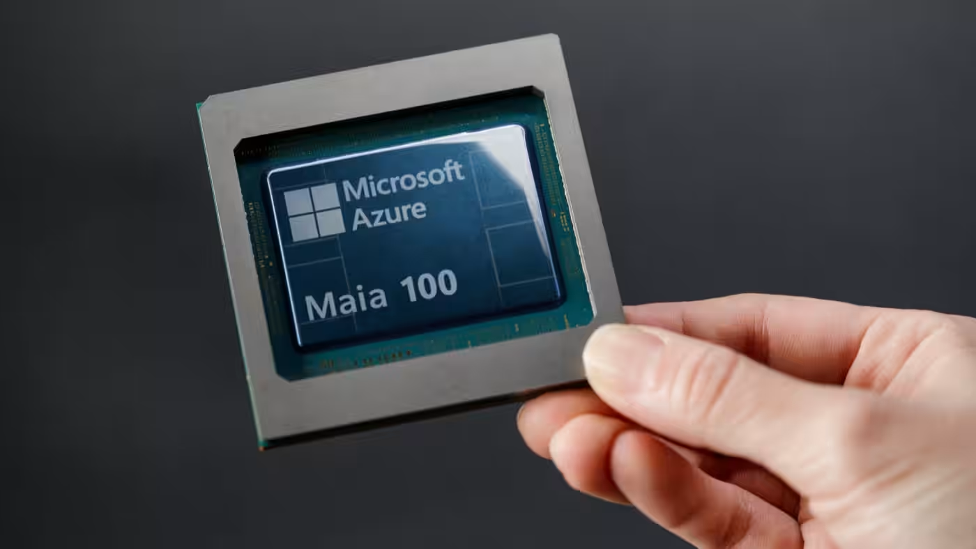 Microsoft presentó sus propios chips de IA para competir con Nvidia