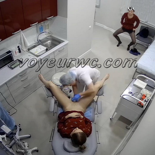Woman secretly filmed during a Gynecological Examination (Gynecologist Examination 65-69)