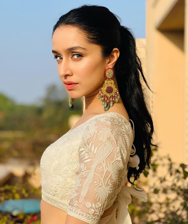 shraddha kapoor biography 2022 , age ,height ,weight,family ,husband 