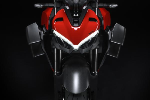 Of course, the Ducati STREETFIGHTER V4 has a winglet that can be called a very grandiose build. And capable of pushing up to 80 kg at 250 Km/Hr. Latest Ducati has equipped the STREETFIGHTER V2 Winglet, which is the same as the Ducati STREETFIGHTER V4. Of course, the added Winglet has an effect on driving for sure.    Ducati STREETFIGHTER V2, which has already installed Winglet, also makes the bike look more aggressive. It can be said to add furniture to the bike to be more bright with the Ducati STREETFIGHTER. Reputed to be a naked bike that can be said to be fun to drive. but not very suitable for traveling Because the driver is fully exposed to the wind, making it easy to get tired.