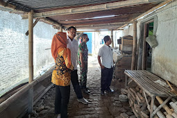 Babinsa Ceper Dampingi Tim Survey RTLH Kab. Klaten Cek Rumah Tidak Layak Huni Desa Ngawonggo