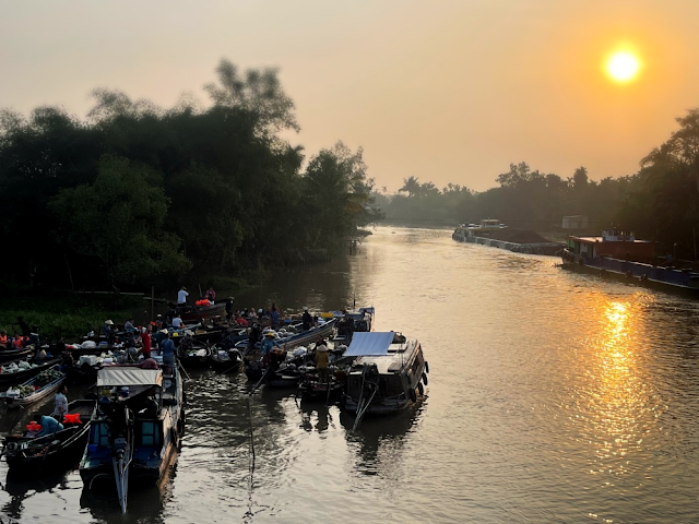 Phong Dien Floating Market in Can Tho, 900000 Mekong Delta, Vietnam ⭐ Places to visit | Things to do ⏰ hours, address, direction, map, photos,☎️ phone, reviews.