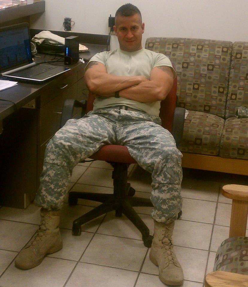 uniformed-military-man-strong-cute-daddy-soldier